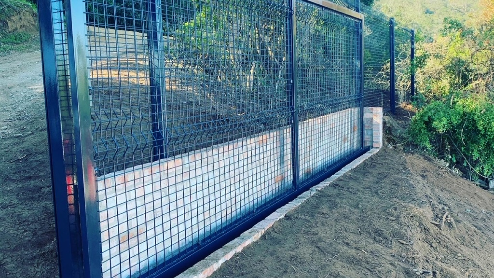 instaling a custom automated security gate in mossel bay for a client
