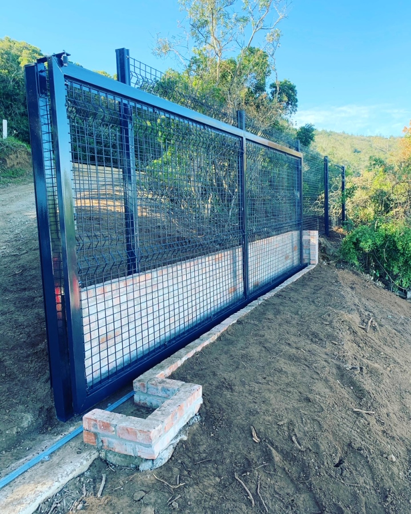 instaling a custom automated security gate in mossel bay for a client